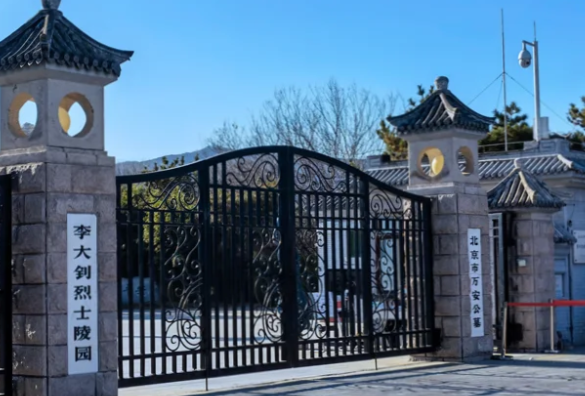 万安公墓都有哪些墓葬形式？万安公墓地址